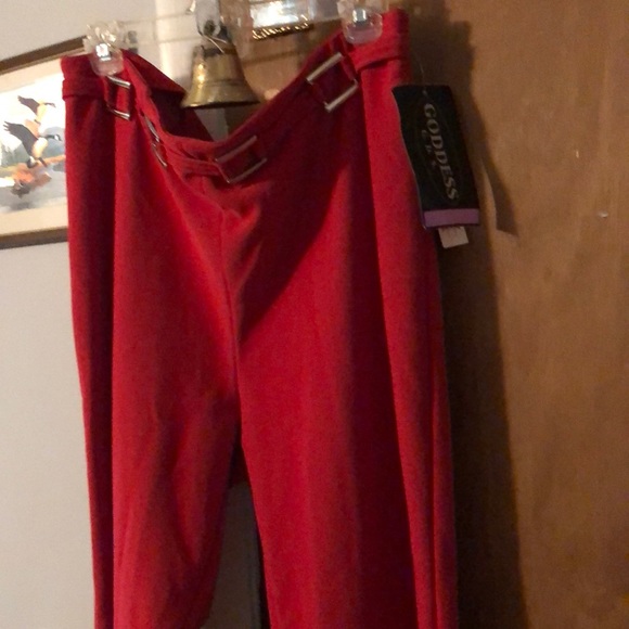 Red pants set - Picture 4 of 6